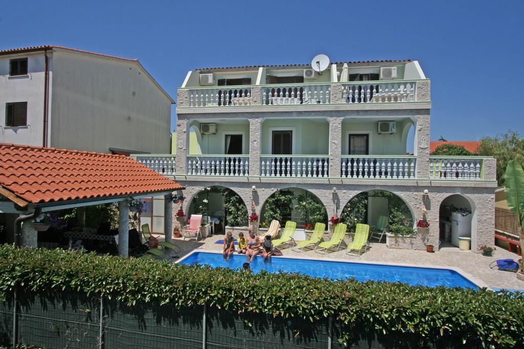 Apartments & Rooms Lo & Mar Medulin Exterior foto